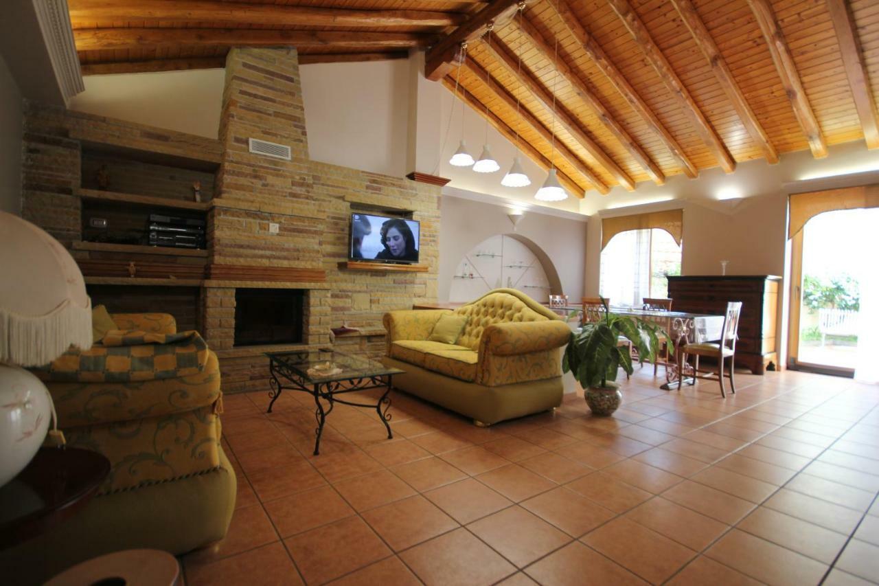 B&B Cortile Aurora Bronte Ngoại thất bức ảnh